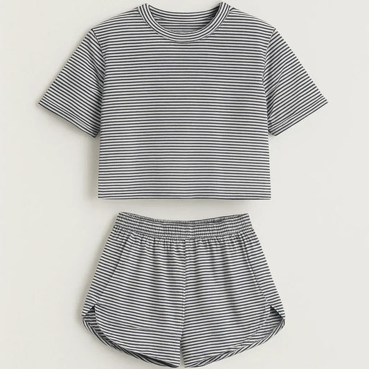 👚50% RABATT! 🌙 2-delad Shorts & Topp Set – Dampyjamas med Randmönster, Mjukt Tyg & Perfekt För Sov & Avkoppling 🛌