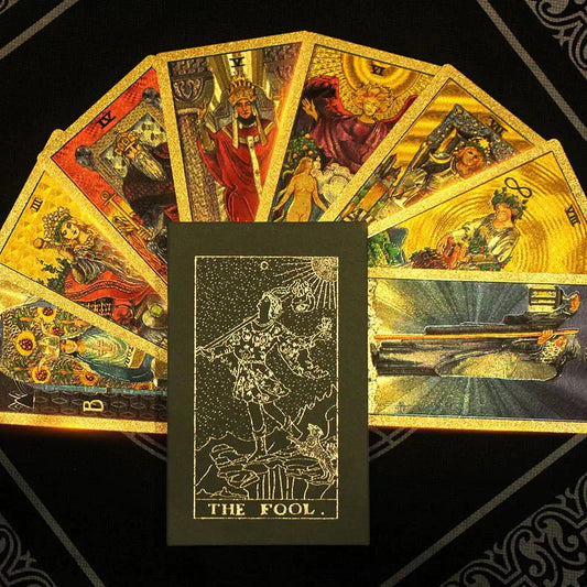 Lyxigt gyllene tarotkortlek