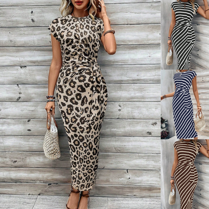 👗 50 % RABATT! 💃 Elegant klänning med knuten midja – smickrande passform, flödande tyg och perfekt för speciella tillfällen ✨