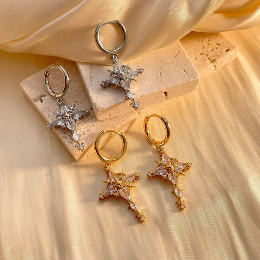 Glimmande korshängen och halsband