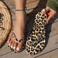 👡 50% RABATT NU! 🐆 Flip-flops med Leopardmönster & Hjärtberlock – Trendig & Glittrande – Perfekt för Strand, Pool & Sommardagar ☀️