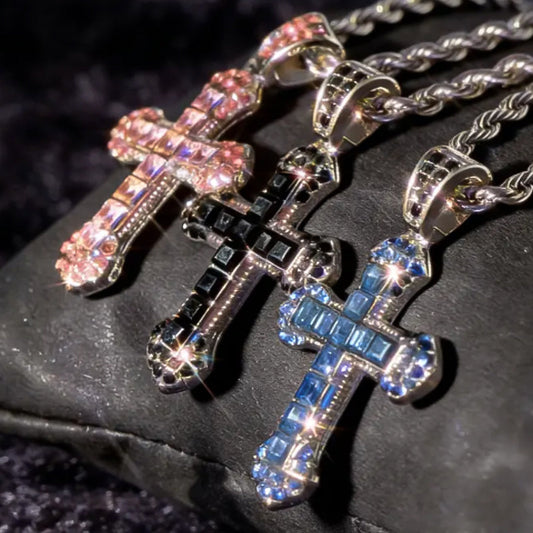 ✝️ 50% RABATT NU! 💎 Hip Hop Iced Out Korshalsband – Kubisk zirkonia, rostfritt stål & fet bling – perfekt för rappare, fester eller streetwear-stil 🔥