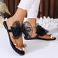 👡 50% RABATT NU! 🌸 Eleganta Rosett-Platta Strandsandaler – Mjuk fotbädd & halkfri sula – Lätta och feminina – perfekta för sommarpromenadet eller semestern vid havet 🎀