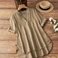 👚 50% RABATT! ✨ Avslappnad V-ringad blus med uppvikta ärmar & sidoslits – Lätt & ledig – Perfekt för vardag, resa eller en chic sommarlunch – feminin och luftig 🌸🌿