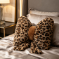 🎉 BEGRÄNSAD TID 50% RABATT! 🐆 Leopardmönstrad floskudde – Konstkaninpäls, ergonomiskt ländstöd & högelastisk PP-bomull ✨