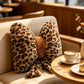 🎉 BEGRÄNSAD TID 50% RABATT! 🐆 Leopardmönstrad floskudde – Konstkaninpäls, ergonomiskt ländstöd & högelastisk PP-bomull ✨