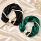 ✨50% RABATT NU! ✨Elegant sidensjal med pärlhalsband – 2-i-1 sjalhalsband med magnetlås